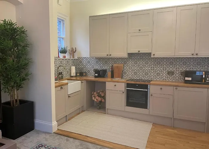 Luxury Apartment Opposite The Shambles