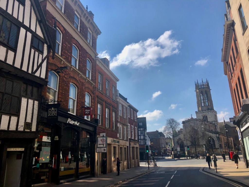 Luxury Opposite The Shambles *